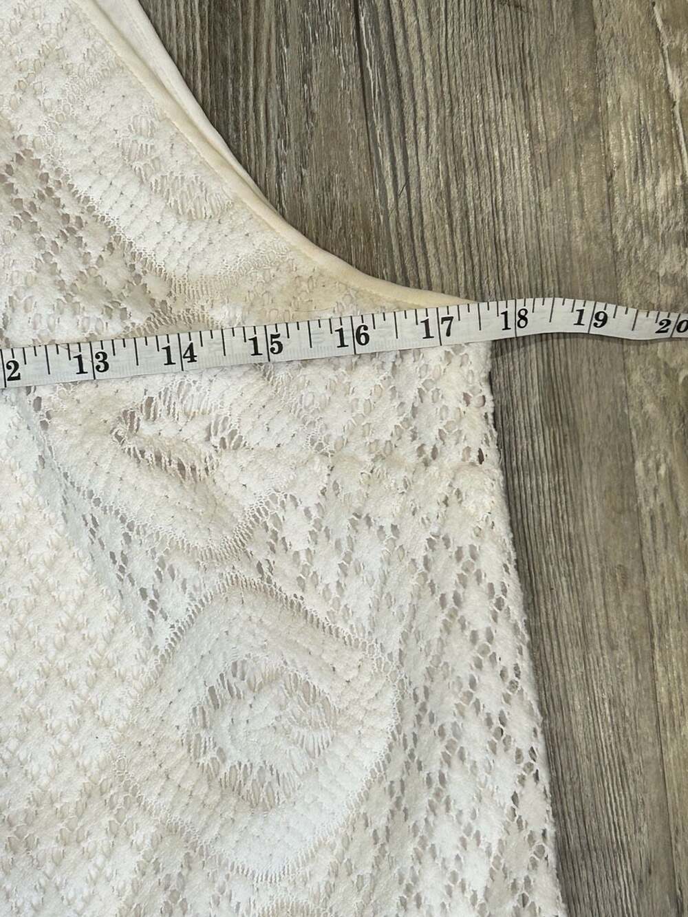 Lilly Pulitzer White Rayanne Crocheted Lace Halter Top Large - Picture 3 of 9